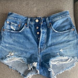 Levi’s Aritzia 501 Original short